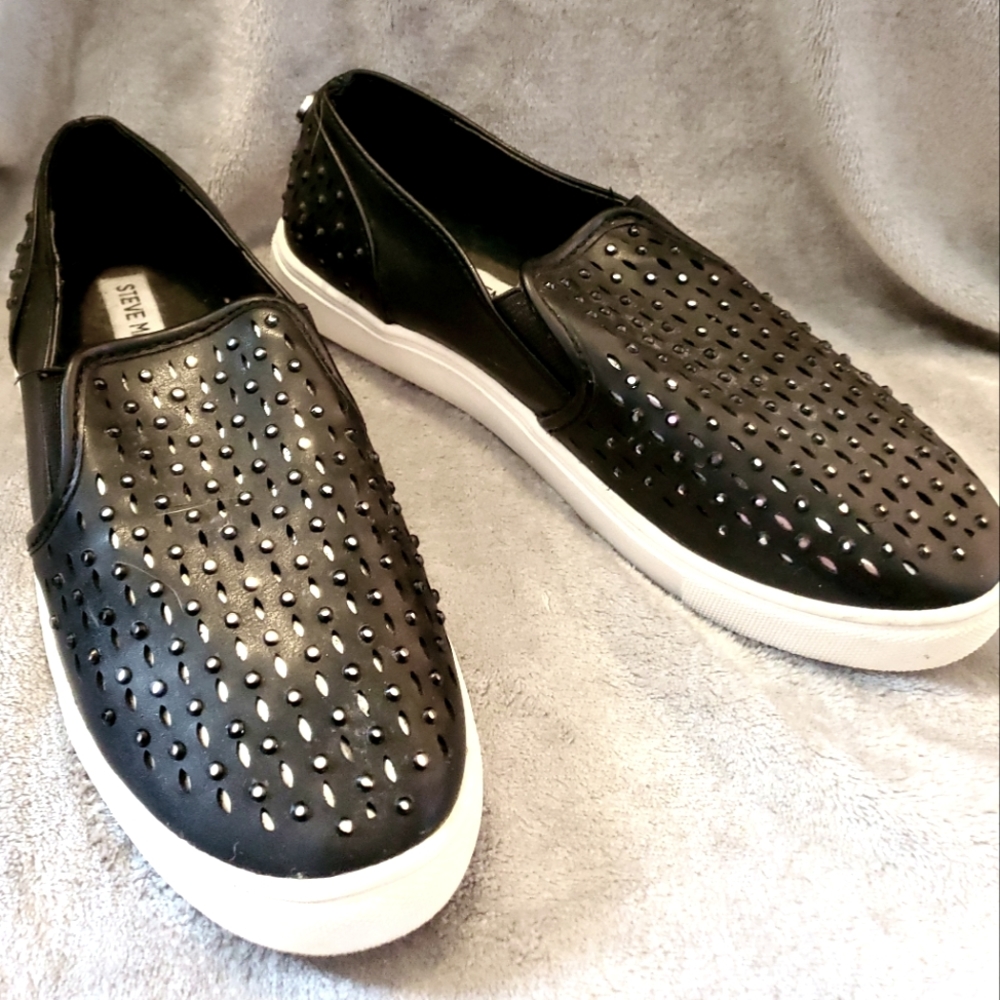 Steve Madden studded flats